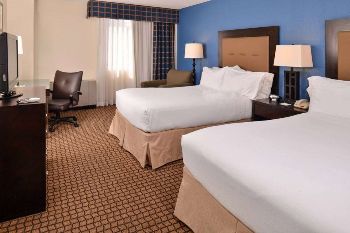 Ramada Plaza by Wyndham Sheridan Hotel & Convention Center photo 2