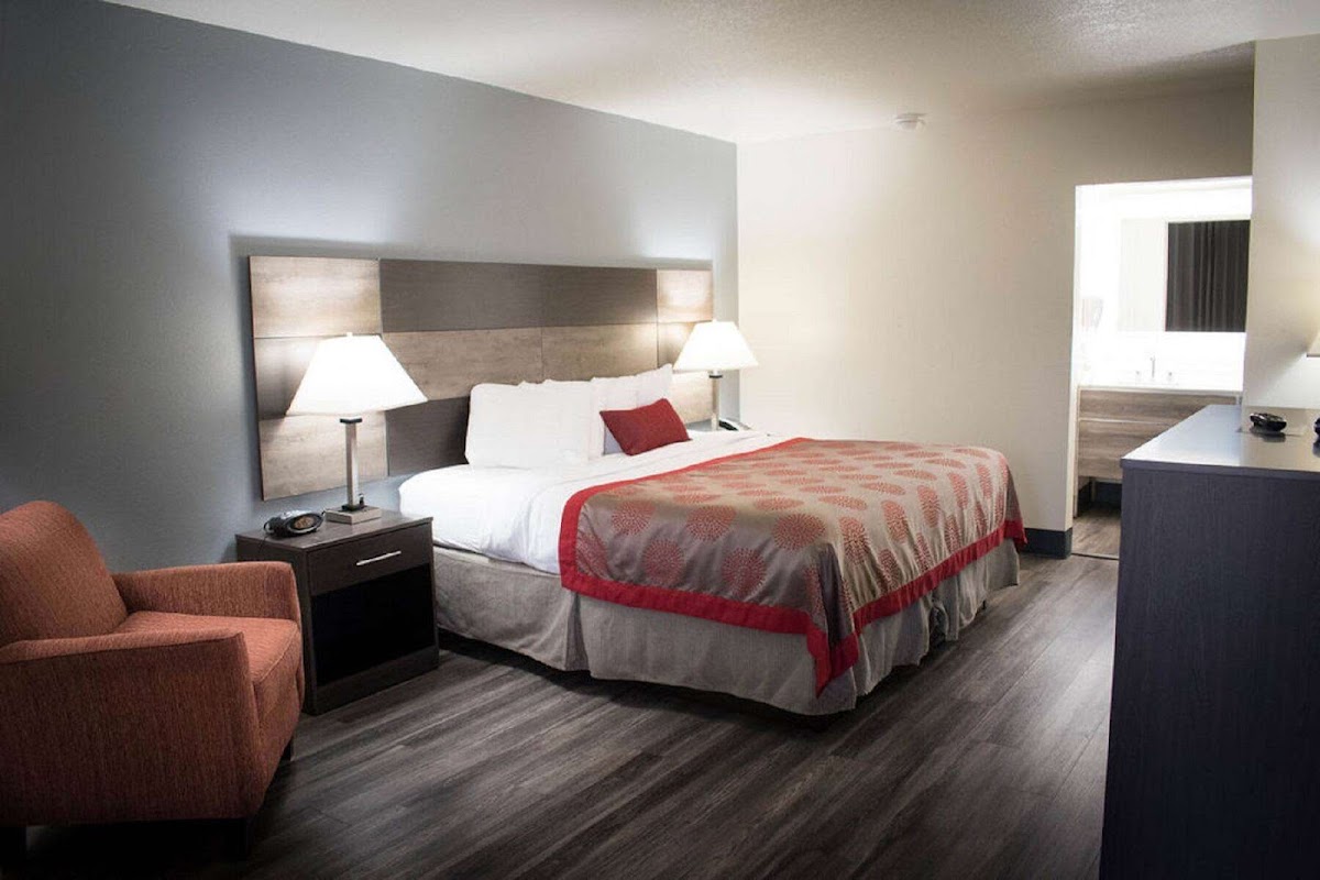 Ramada by Wyndham North Platte & Sandhills Convention Ctr photo 2