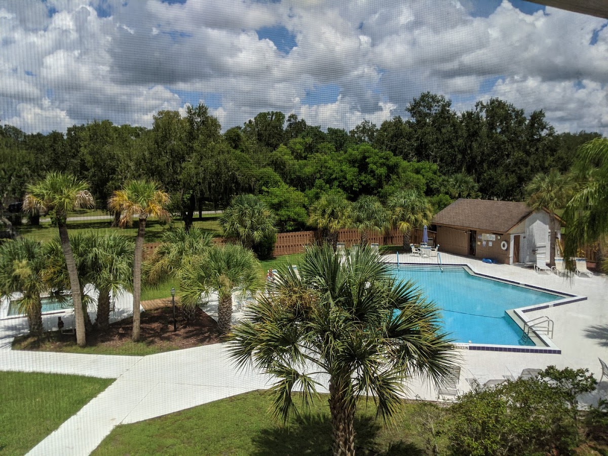 Charlotte Bay Resort and Club photo 2