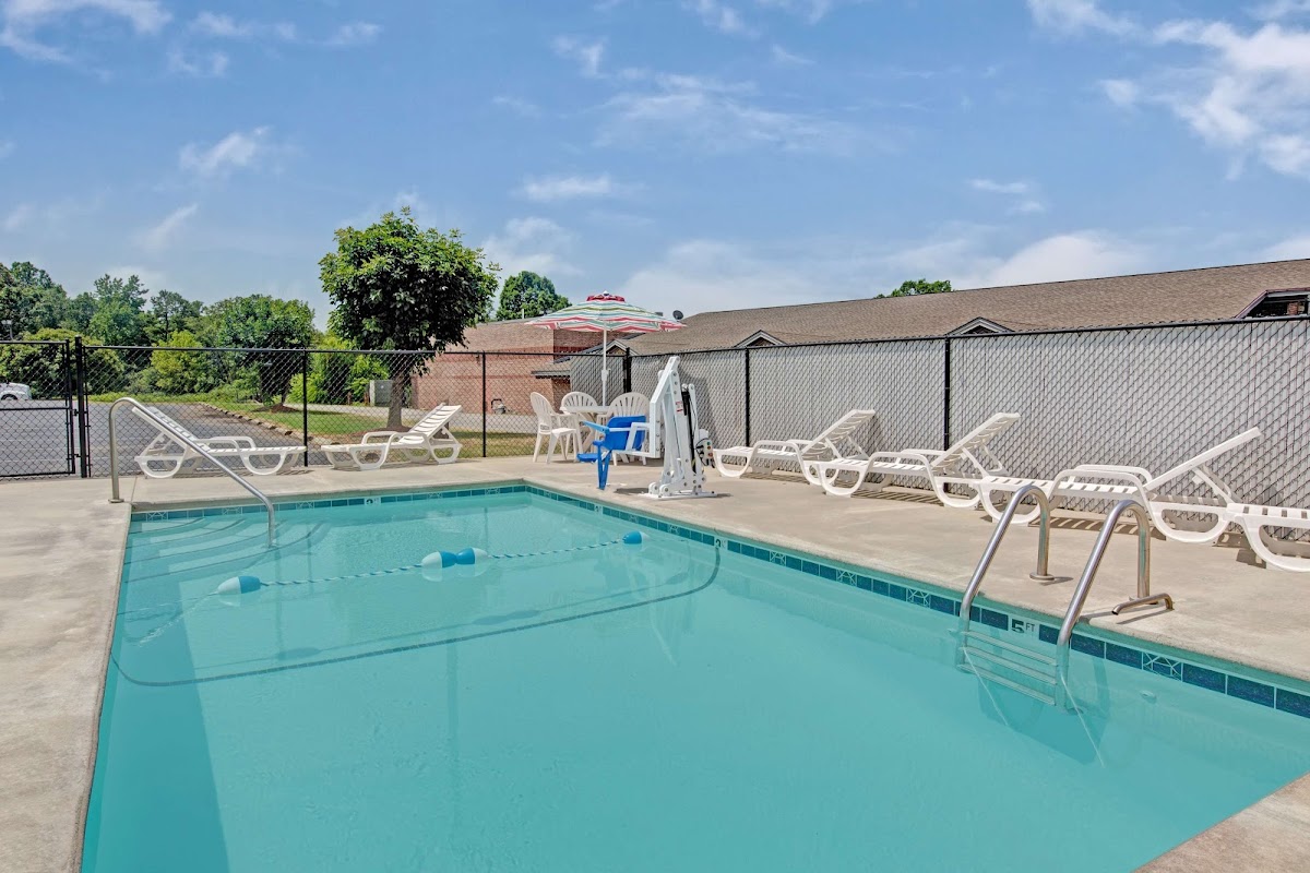 Super 8 by Wyndham Shelby photo 3