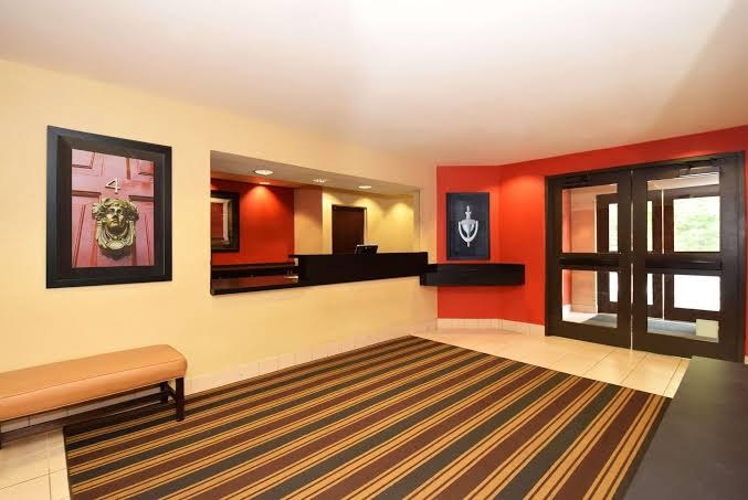 HomeTowne Studios Chantilly photo 2