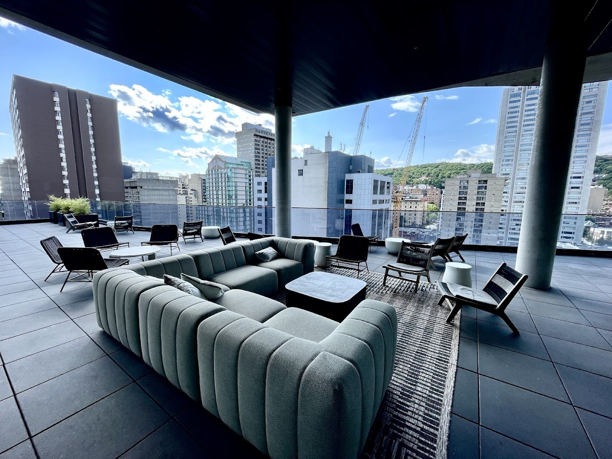 Sonder Maisonneuve Apartments Downtown