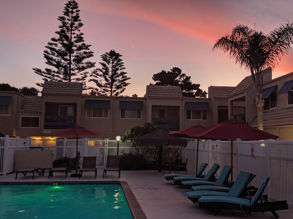 Sand Pebbles Resort photo 3