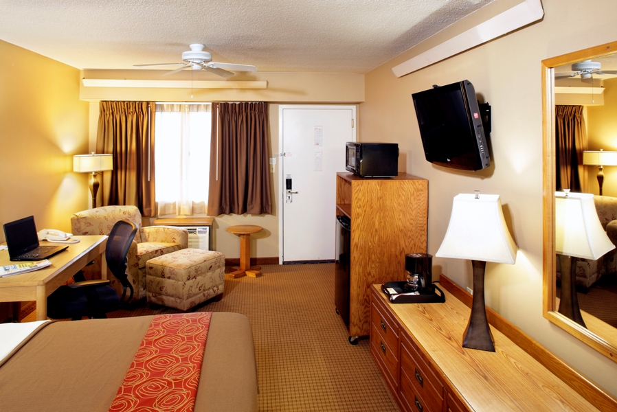 Days Inn by Wyndham Harrisburg North photo 2
