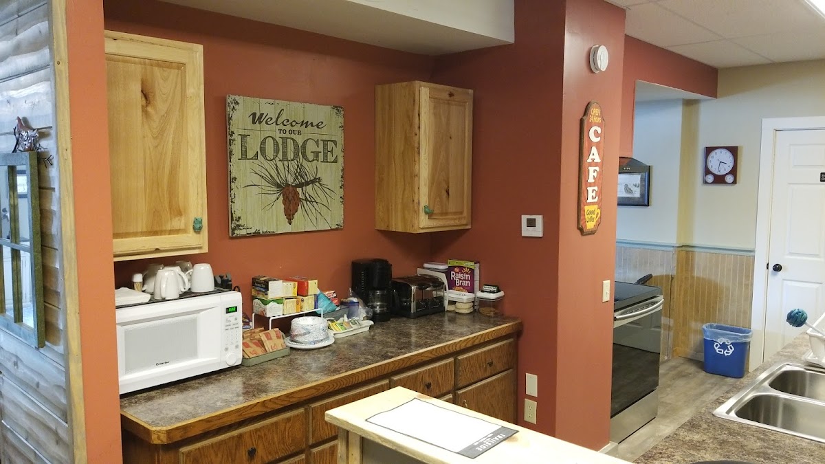 Alesches Accommodations Inc photo 3