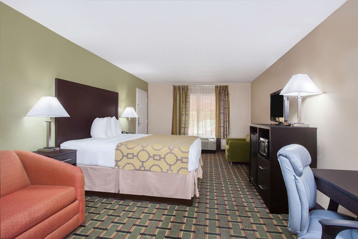Baymont by Wyndham Lake City I-75 photo 2