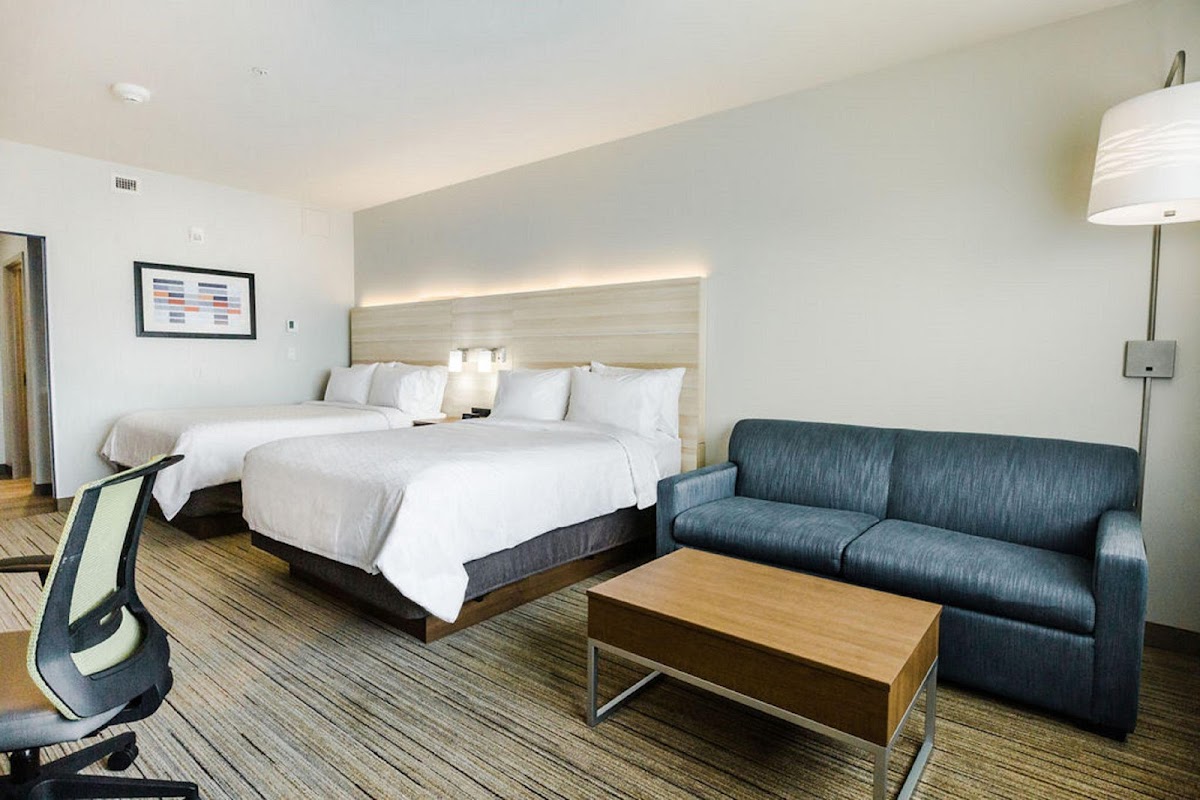 Holiday Inn Express & Suites Edmonton N - St. Albert by IHG photo 2