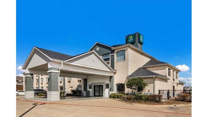 Quality Inn & Suites Fort Worth - Fossil Creek