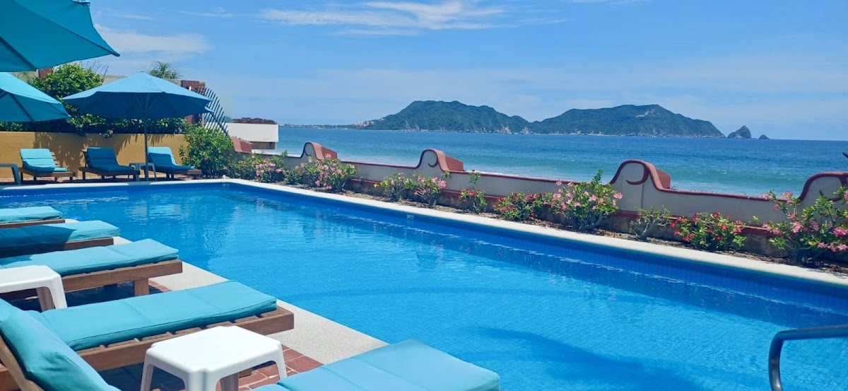 La Paloma Oceanfront Retreat photo 3