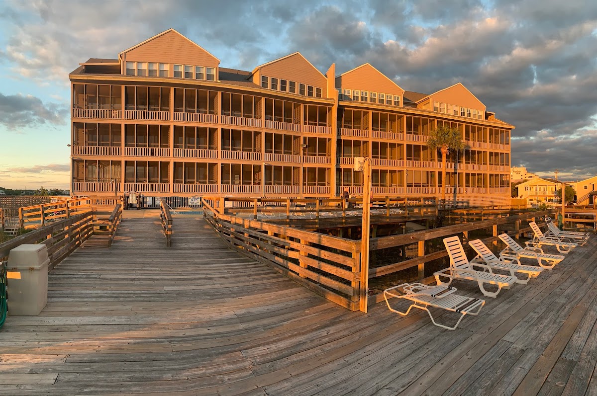 Seawatch Inn At the Landing