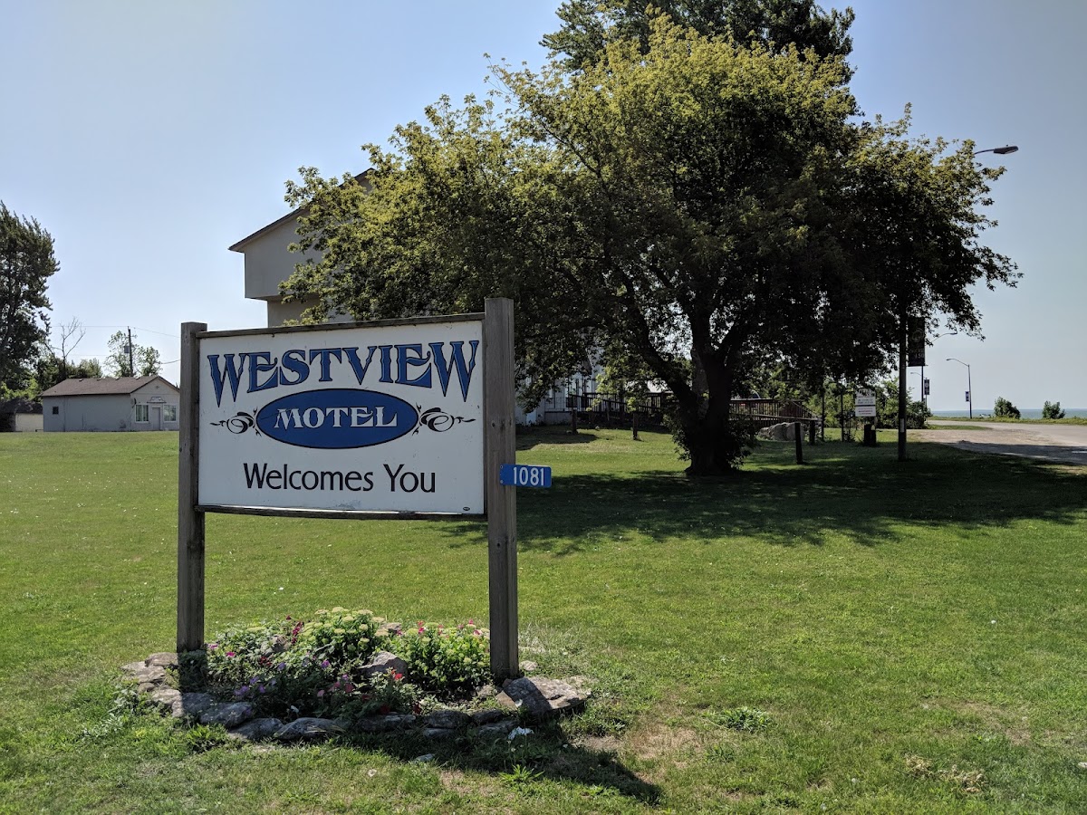 Kiki's Westview Motel photo 3