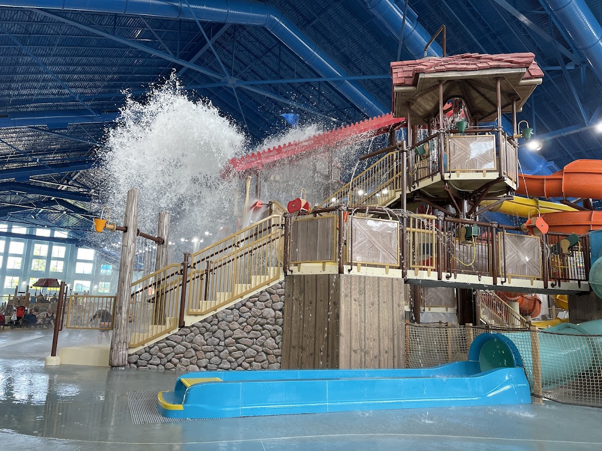 Great Wolf Lodge | Perryville photo 2