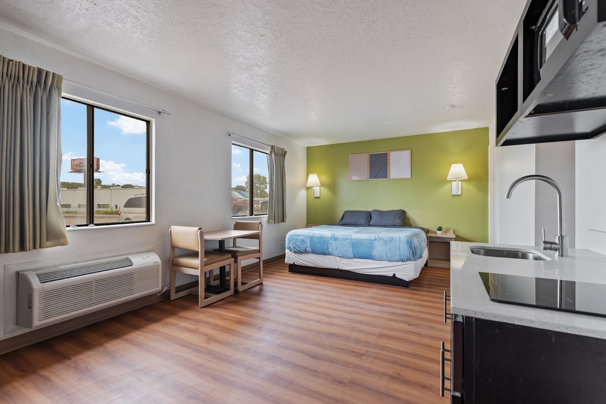 Evanston Inn Extended Stay photo 2