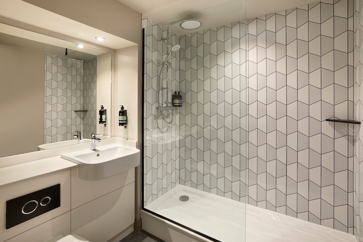 Premier Inn Reading South (Reading Gateway, M4/J11) hotel photo 3