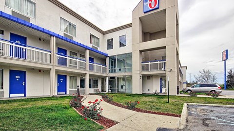 Motel 6 Columbus, OH - West photo 3