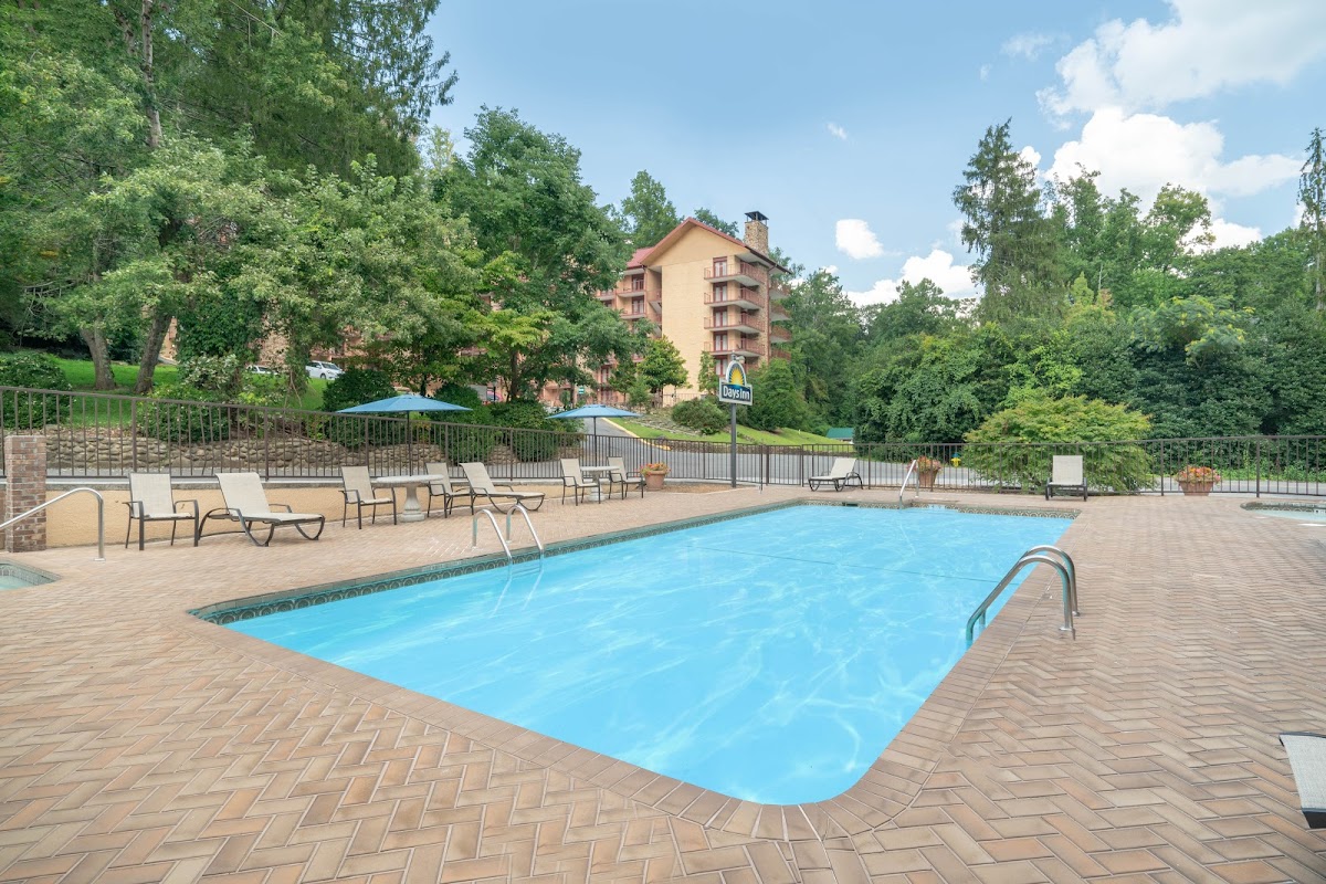 Gatlinburg River Inn photo 3