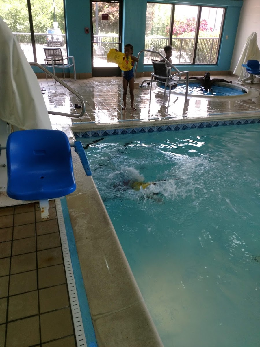 Comfort Suites Southpark photo 3