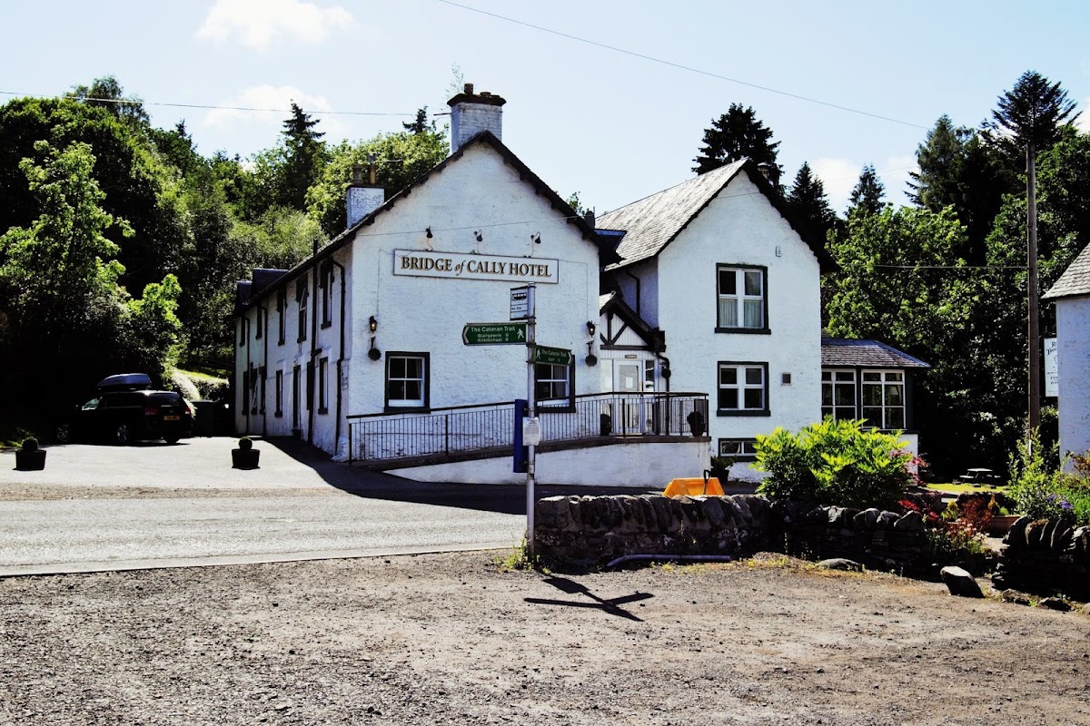 The Bridge Of Cally Hotel