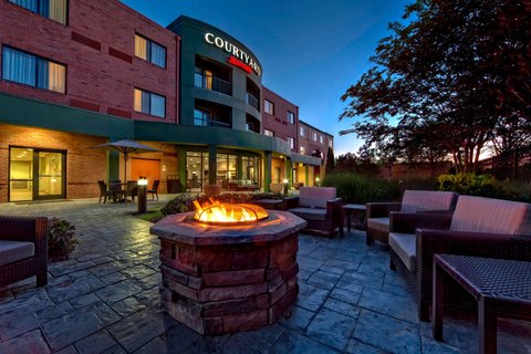 Courtyard by Marriott Memphis Southaven