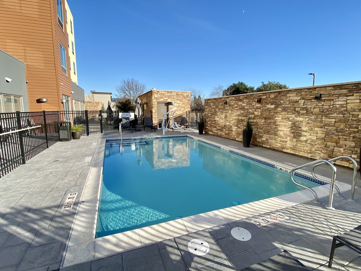 Fairfield by Marriott Inn & Suites Santa Rosa Rohnert Park photo 3