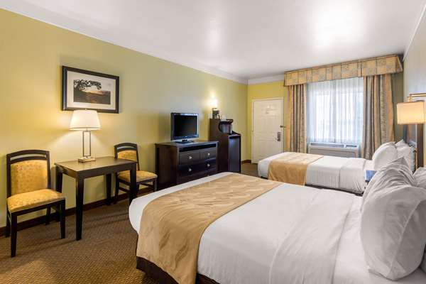 Quality Inn & Suites Gallup I-40 Exit 20 photo 2