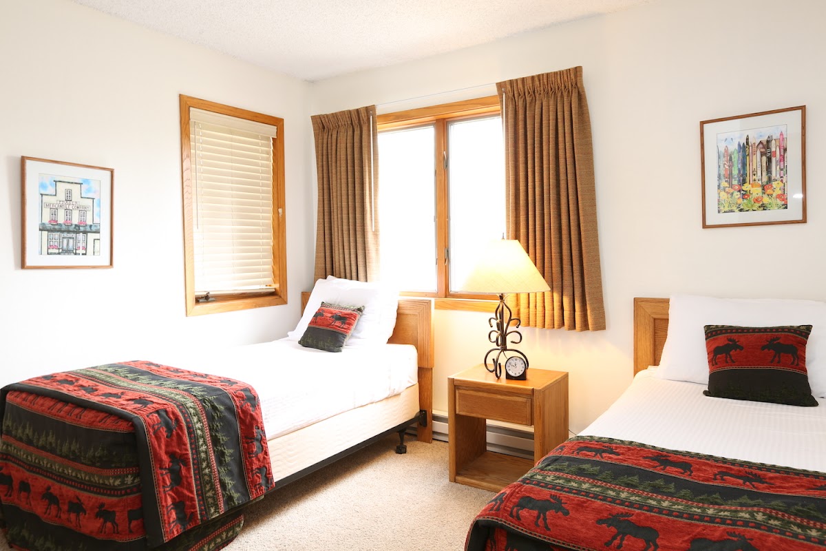 Indian Peaks Resort photo 2