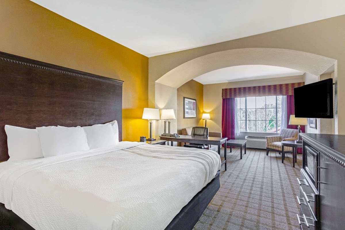 La Quinta Inn & Suites by Wyndham Mobile Satsuma / Saraland photo 2