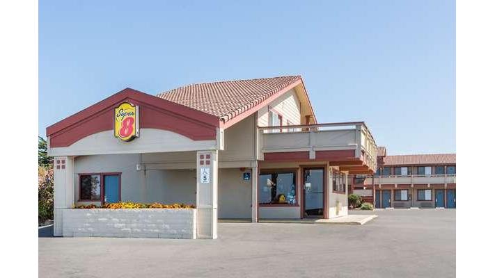 Super 8 by Wyndham Fort Bragg