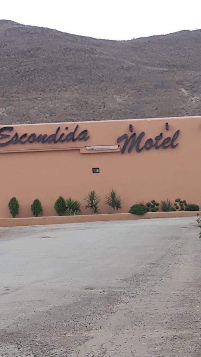 Escondida Motel photo 2