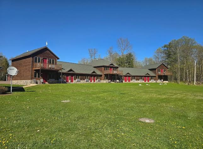 Root Cellar Resort and Dining photo 2
