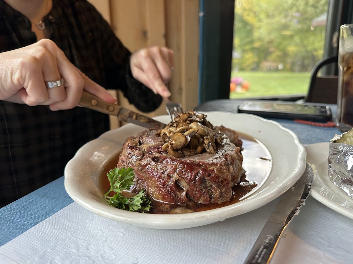 Root Cellar Resort and Dining photo 3