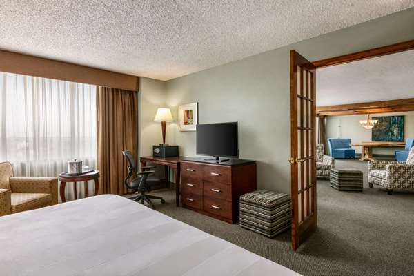 Wyndham Tulsa photo 2