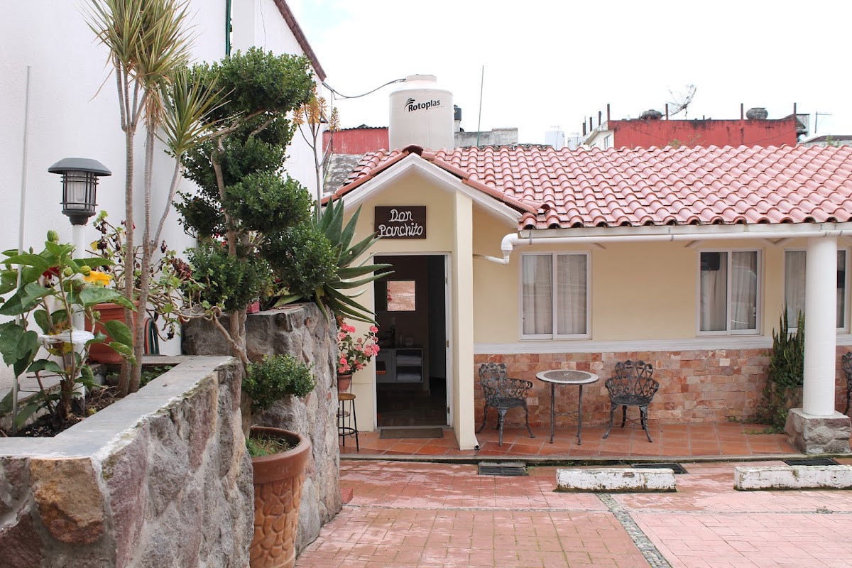 Casa Lupita Suites y Habitaciónes