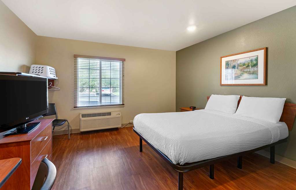 Extended Stay America Select Suites- Akron - South photo 2