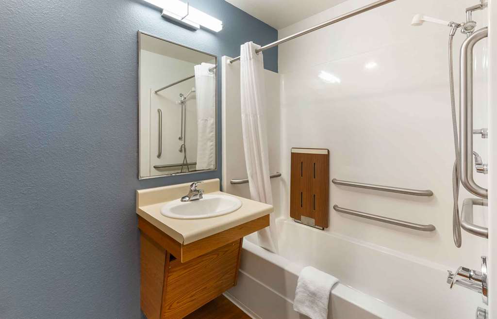 Extended Stay America Select Suites- Akron - South photo 3