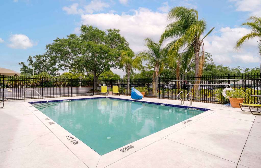 Extended Stay America Select Suites- Tampa - Airport - Memorial Hwy. photo 3