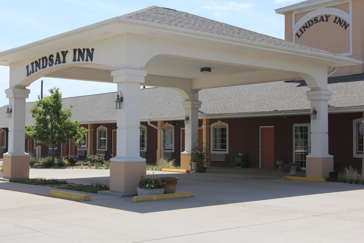 Lindsay Inn