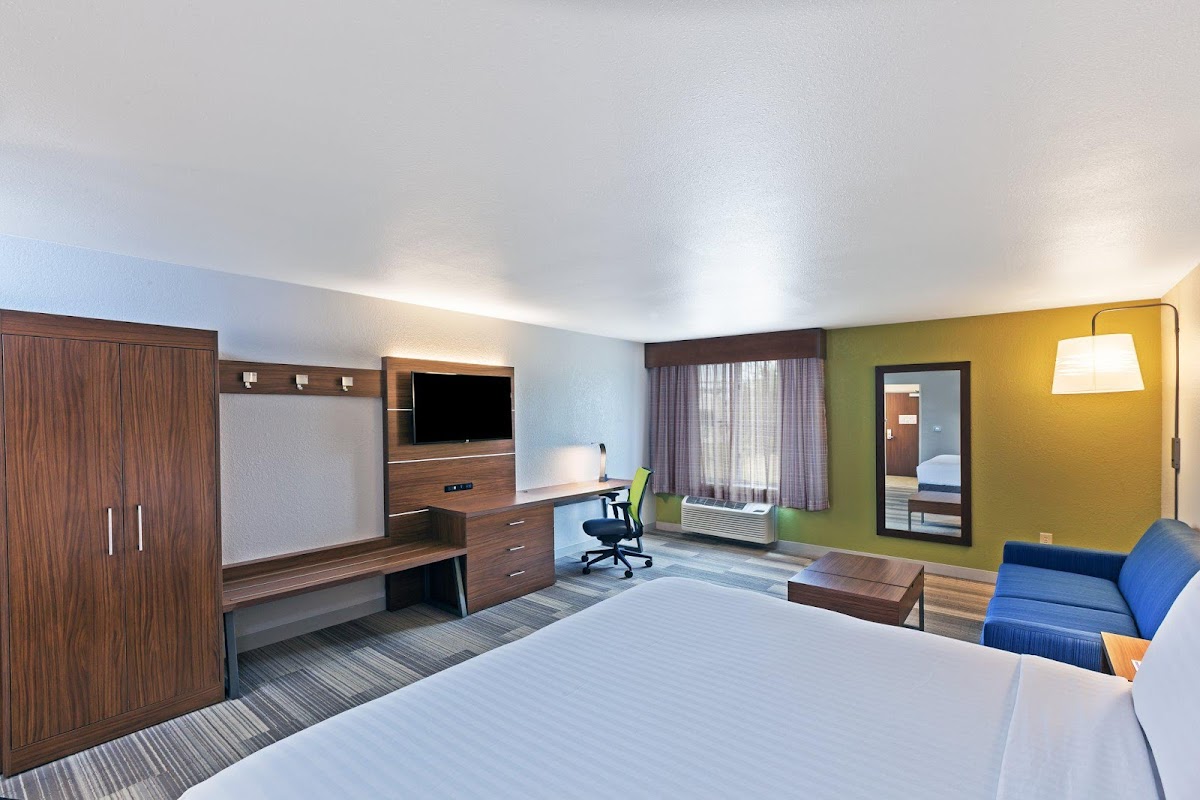 Holiday Inn Express & Suites Dallas Lewisville by IHG photo 2