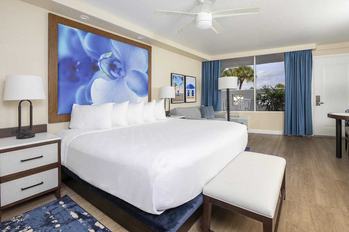 Lido Beach Resort photo 2