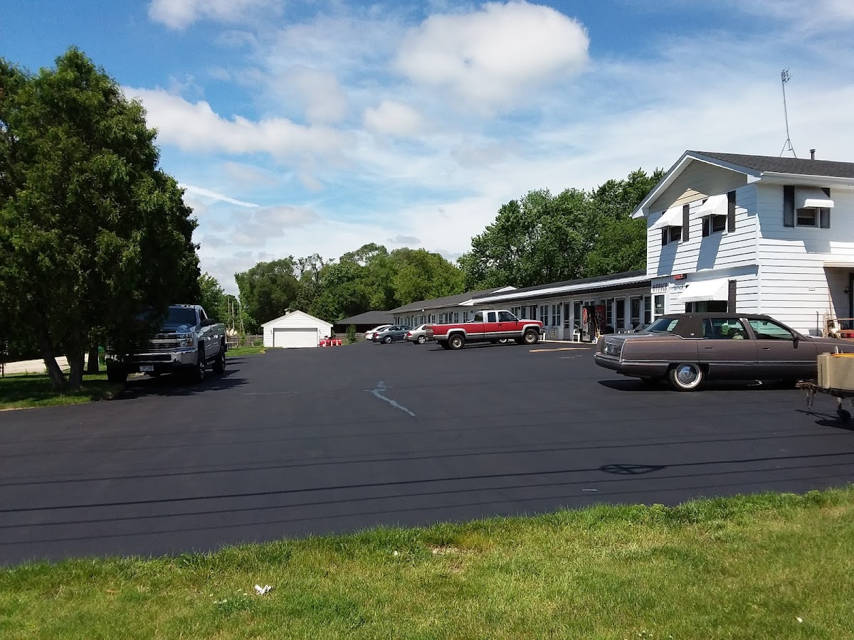 Modern 41 Motel