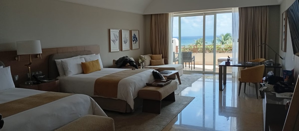 Hotel Grand Velas photo 2