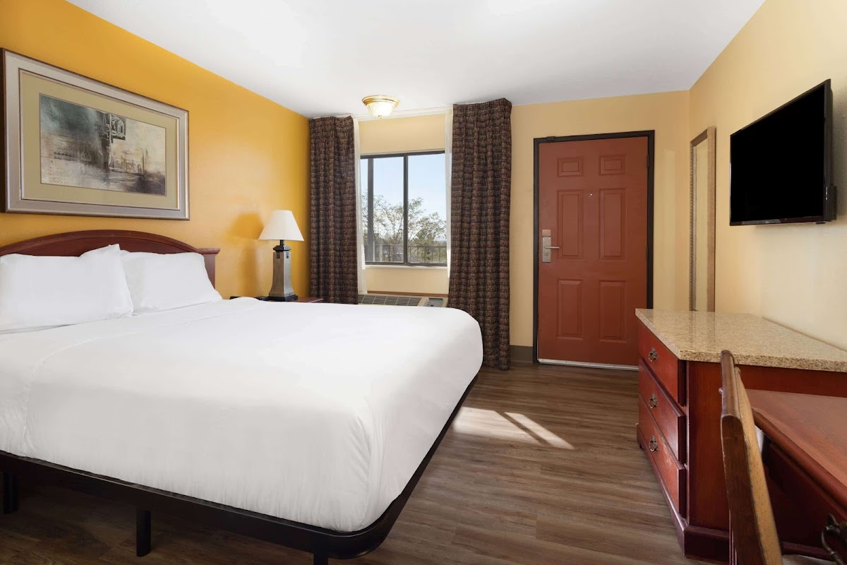 Travelodge by Wyndham Albuquerque East photo 2