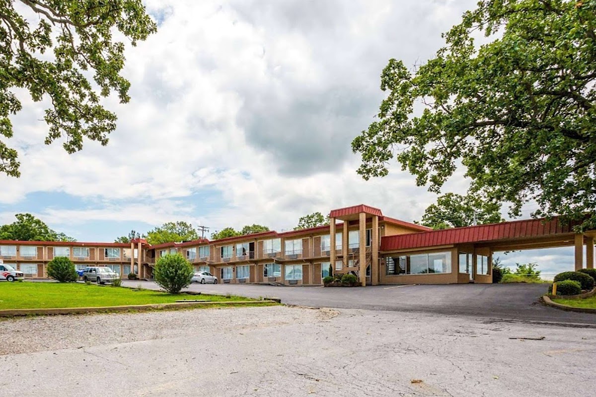 Days Inn by Wyndham Batesville AR