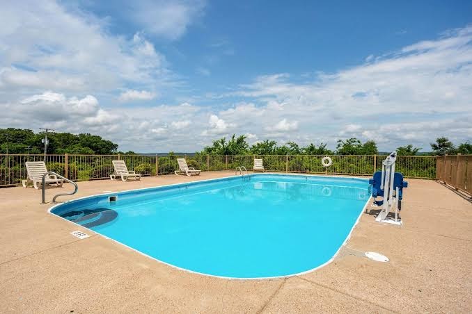 Days Inn by Wyndham Batesville AR photo 3