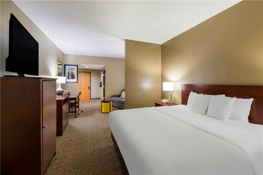 Comfort Suites El Paso West photo 2