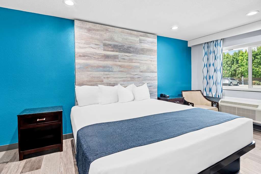 SureStay by Best Western Buena Park Anaheim photo 2