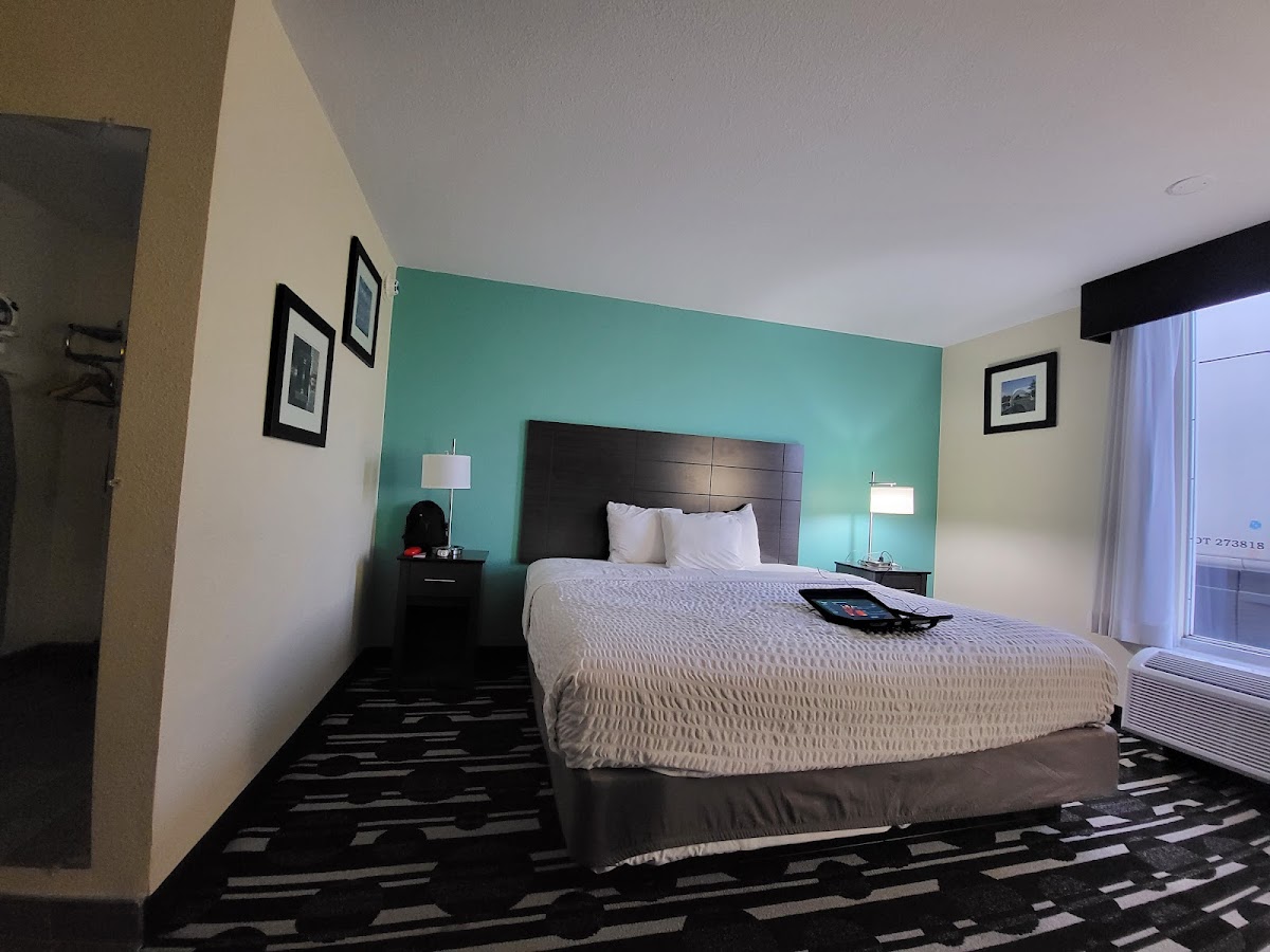 Days Inn by Wyndham Oklahoma City Bricktown photo 2