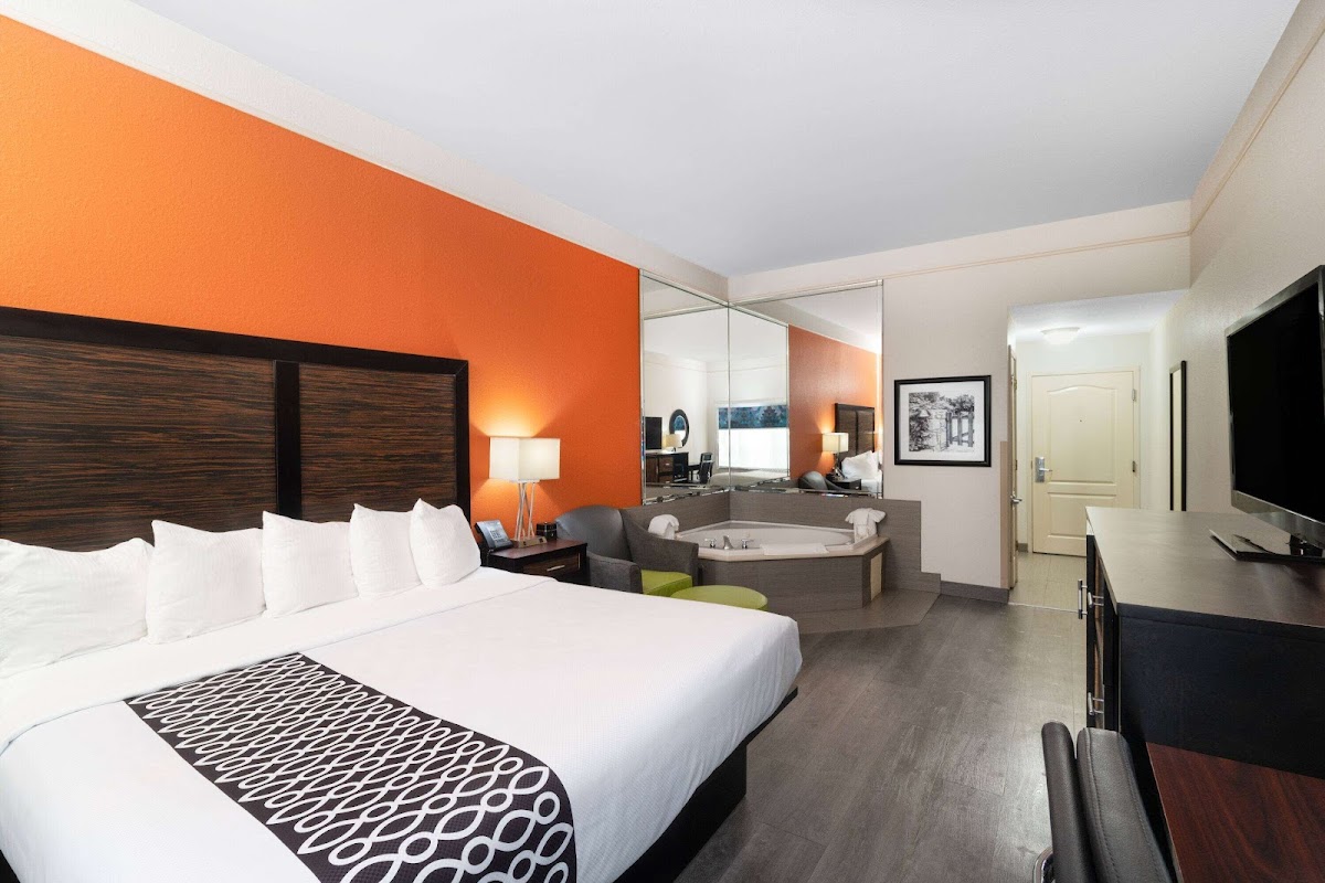 La Quinta Inn & Suites by Wyndham Prattville photo 2