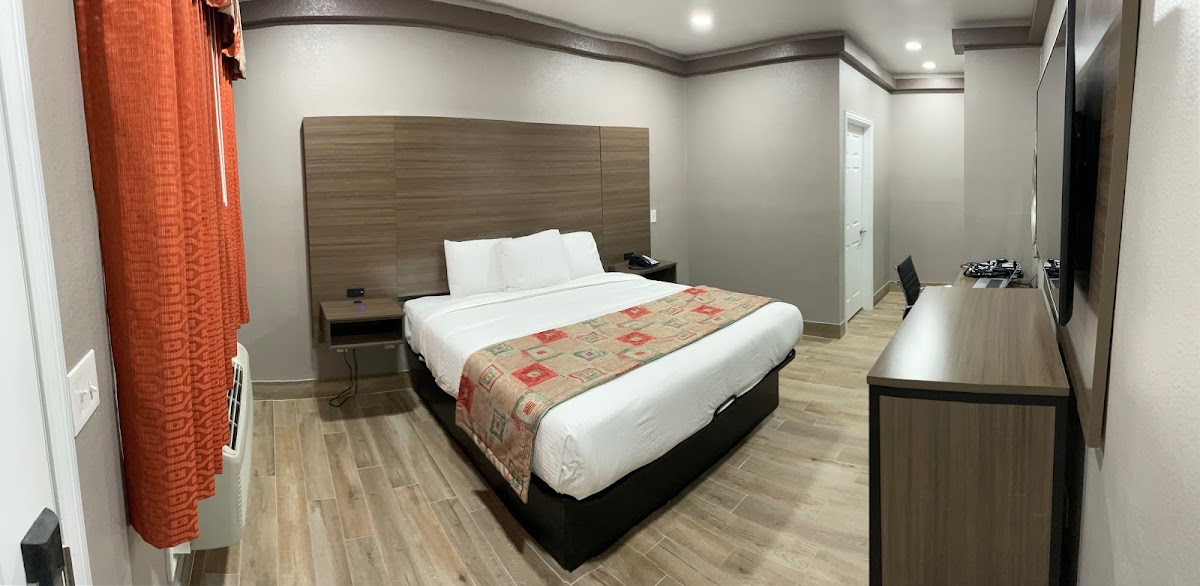 BUZEN SUITES LAS COLINAS BOUTIQUE MOTEL photo 2