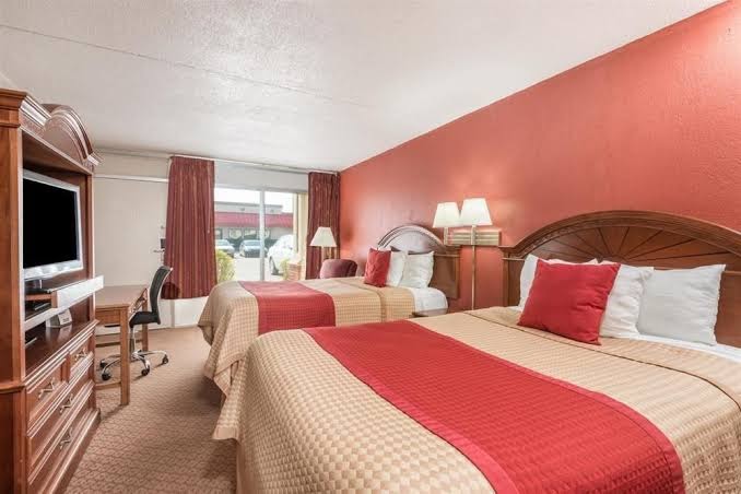 Red Roof Inn Wheelersburg photo 2